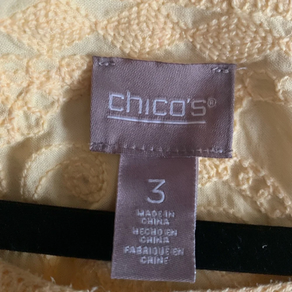 CHICOS SCALLOPED TOP - Picture 6 of 8